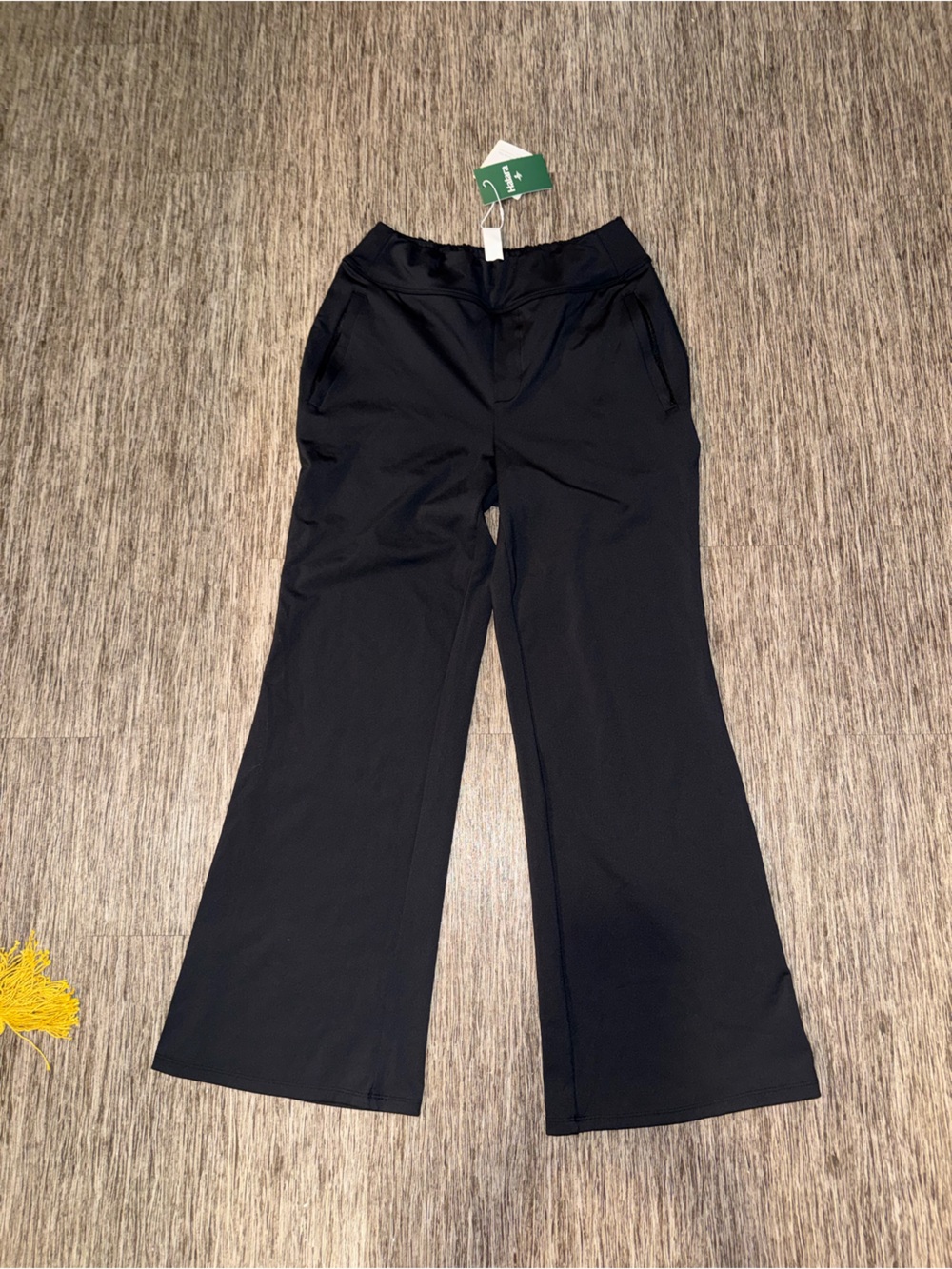 HALARA Black Wide-Leg Flare Jeans